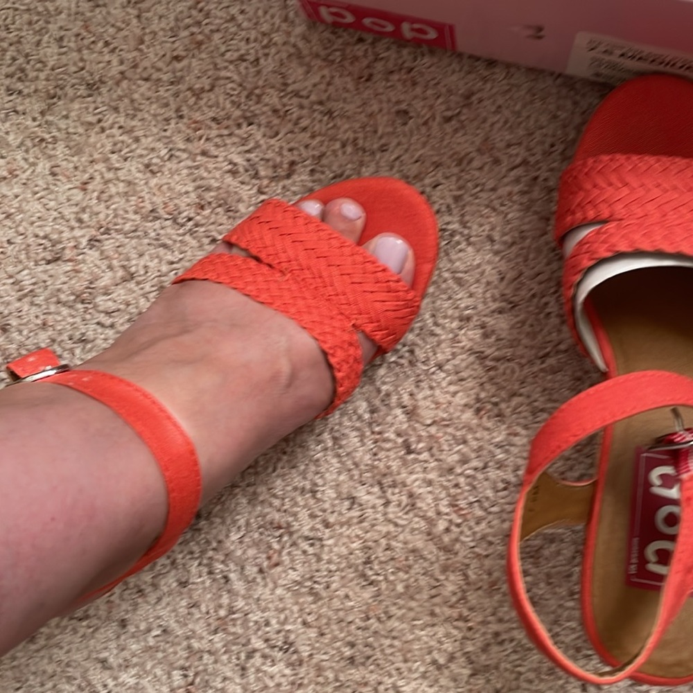 NEW 7.5 Med Coral Wedge cork-look Platform Woven Strap Sandals Heels Shoes - Picture 4 of 9